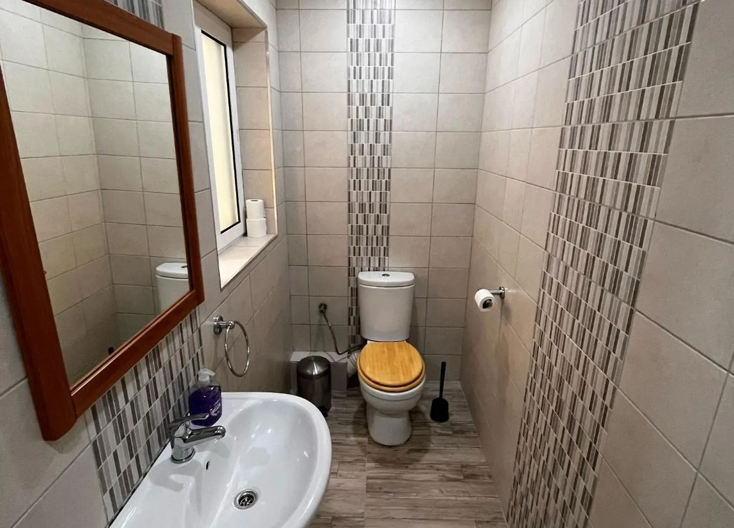 Homestay Central Sliema Stay Cozy For 4 Guests, Air-Conditioned, Self Check-In
